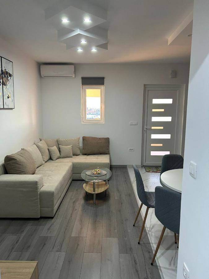 Apartment Marko With A Beautiful View Of The Sea Kaštel Sućurac Buitenkant foto