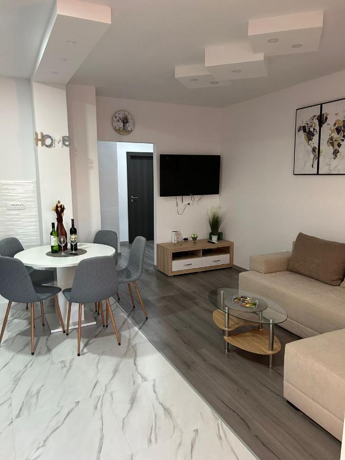 Apartment Marko With A Beautiful View Of The Sea Kaštel Sućurac Buitenkant foto