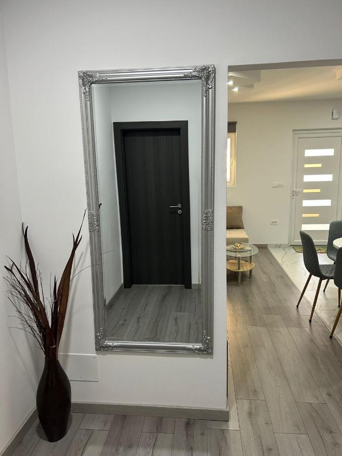 Apartment Marko With A Beautiful View Of The Sea Kaštel Sućurac Buitenkant foto